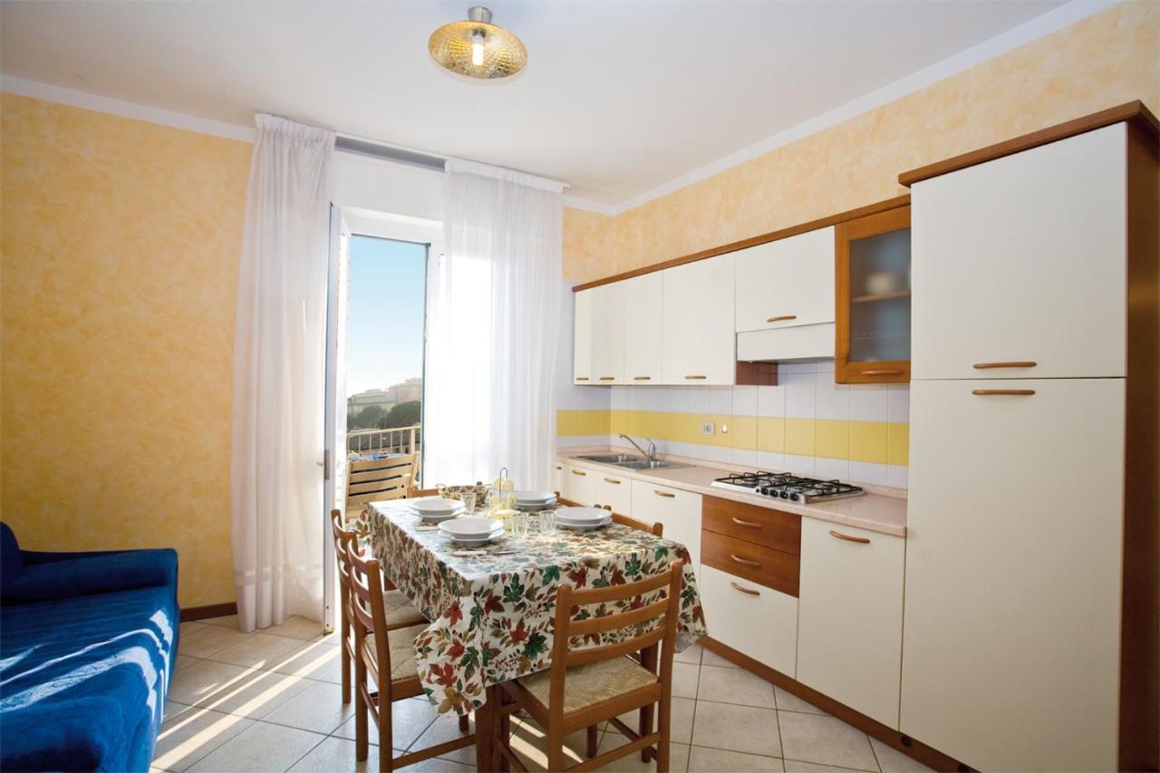 Pia Del Faro Apartment Bibione Exterior photo